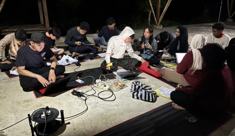 Pendataan Penduduk Desa Mareje Timur oleh Tim TEKADESA dan KKN Unram